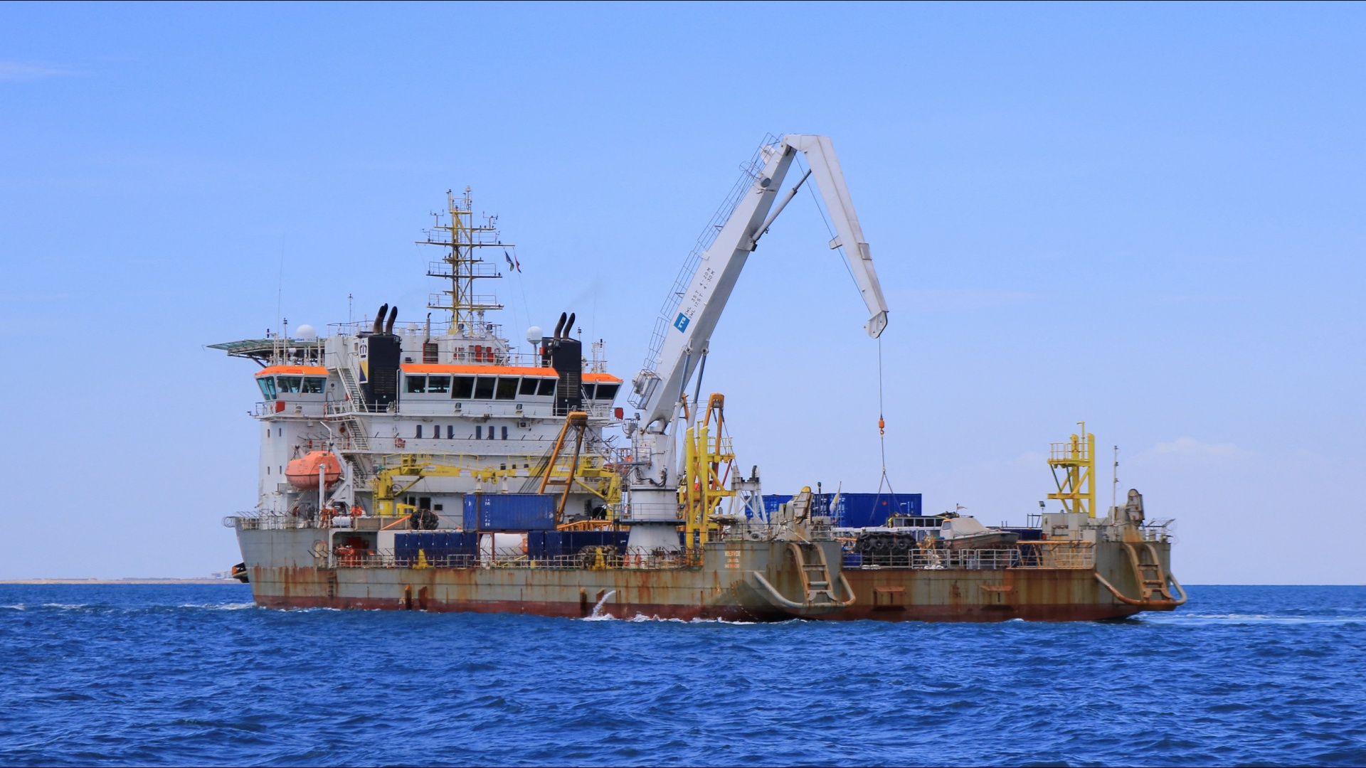 ООН начинает операцию по откачке нефти с танкера FSO Safer у берегов Йемена