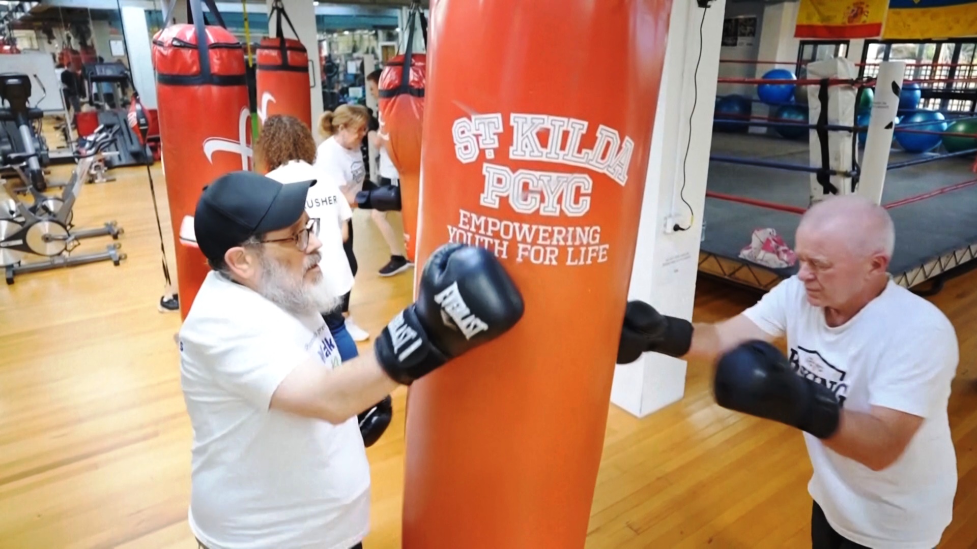 Как бокс помогает австралийцам замедлить симптомы болезни Паркинсона