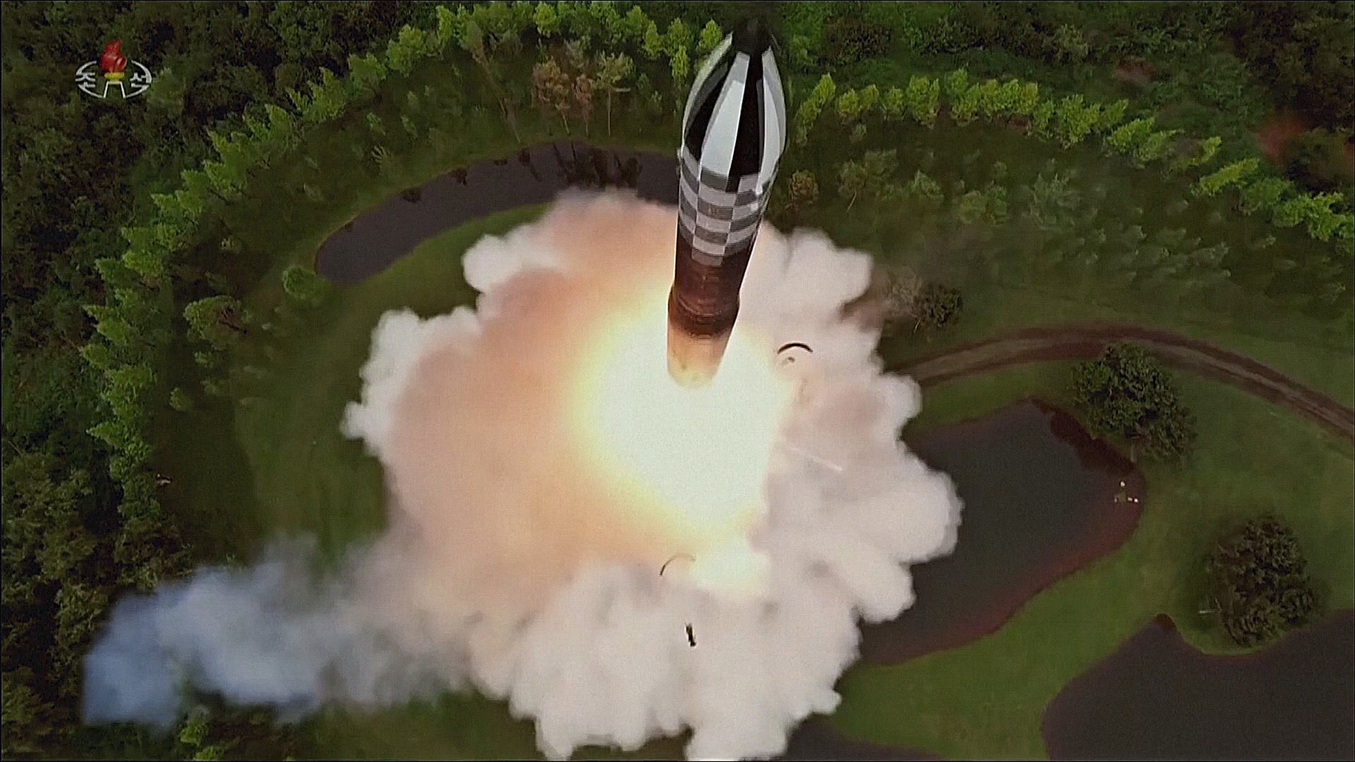 КНДР запустила баллистическую ракету во время саммита НАТО
