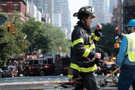 Пострадали люди: на улицу на Манхэттене рухнула часть строительного крана