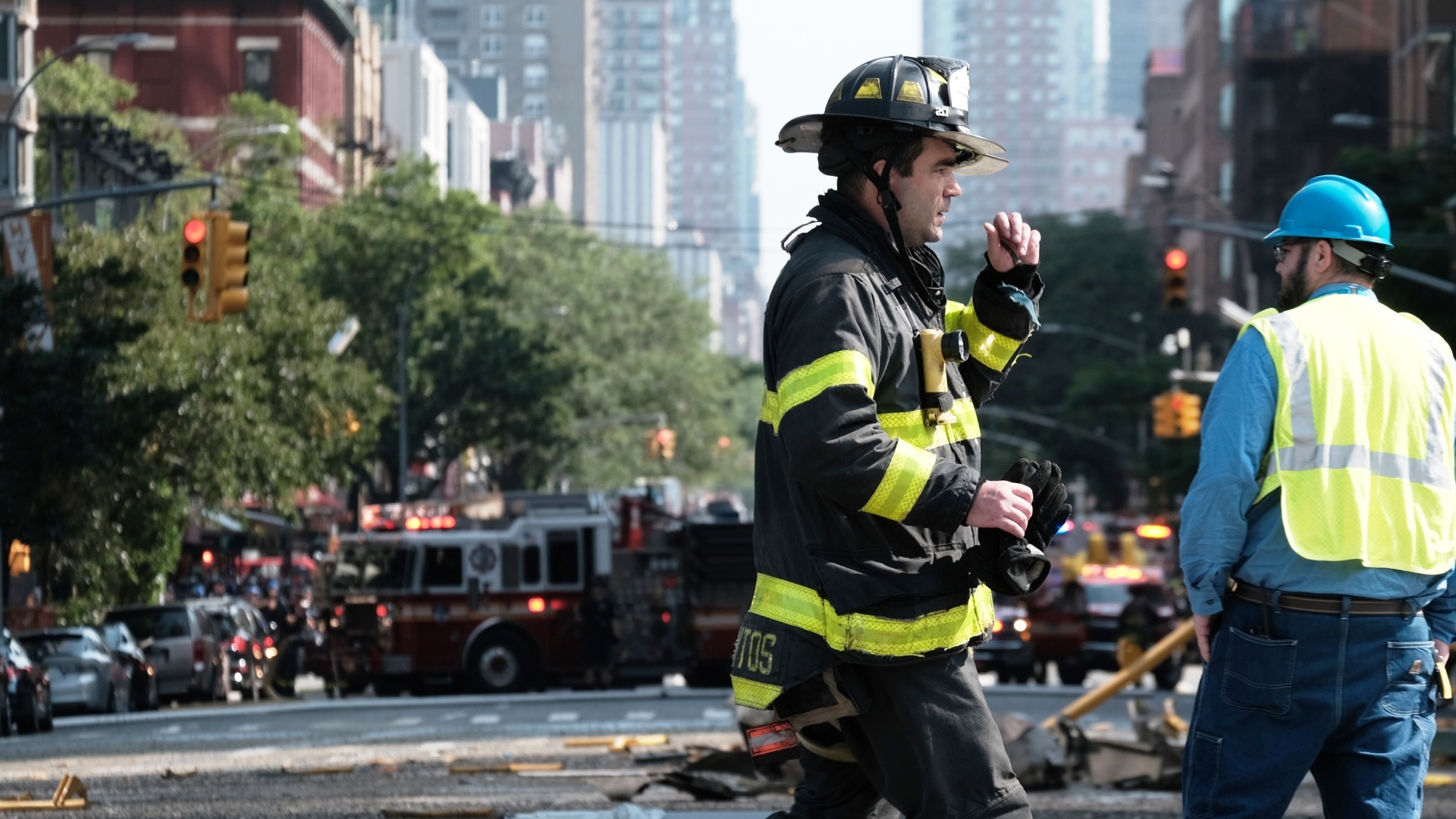 Пострадали люди: на улицу на Манхэттене рухнула часть строительного крана