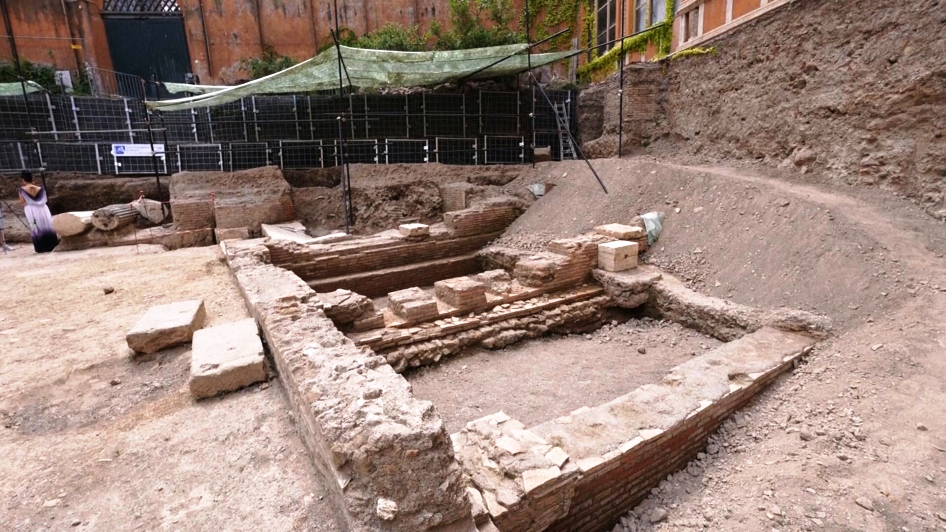 Руины театра Нерона обнаружили в нескольких шагах от Ватикана