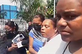 Семьи пропавших без вести после взрыва на Доминикане ищут своих родных