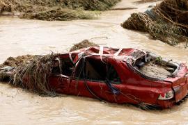 Проливные дожди смывали людей и машины в Болгарии, Греции и Турции