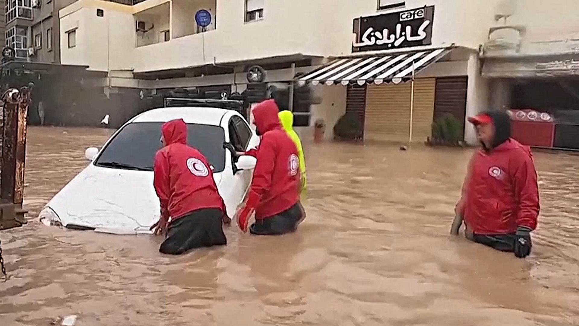 Наводнение в Ливии: пропавших без вести может быть более 10 тысяч