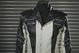 Аукцион Propstore: куртки Майкла Джексона и Джорджа Майкла и шиньон Эми Уайнхаус