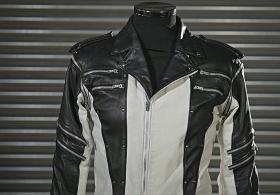 Аукцион Propstore: куртки Майкла Джексона и Джорджа Майкла и шиньон Эми Уайнхаус