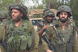 Израильские резервисты массово возвращаются домой, чтобы пойти на войну
