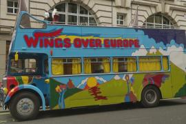 Двухэтажный автобус Пола Маккартни и его группы Wings выставят на аукцион
