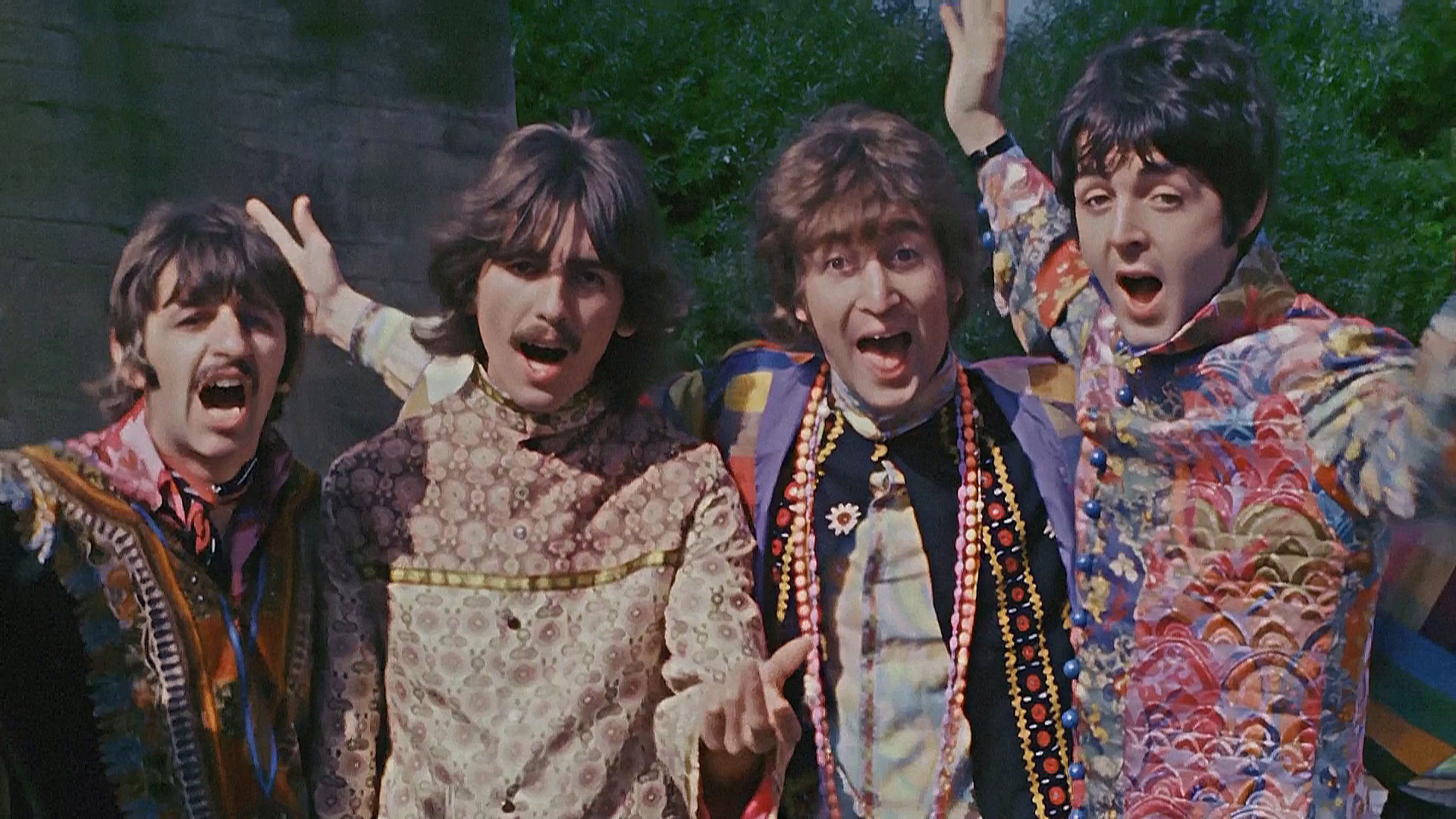 Beatles выпустит старую песню с голосом Леннона благодаря ИИ
