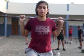 Индийская школа борьбы открывает девушкам дорогу в спорт и жизнь