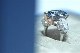 За сколько продадут самый большой ярко-голубой бриллиант, когда-либо выставленный на аукцион?
