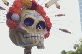 Весёлый парад в честь Дня мёртвых устроили в Мексике