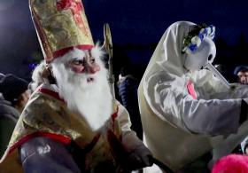 Ледовый каток, ёлки и воспитательные меры: как проходит рождественский сезон в Европе и Израиле
