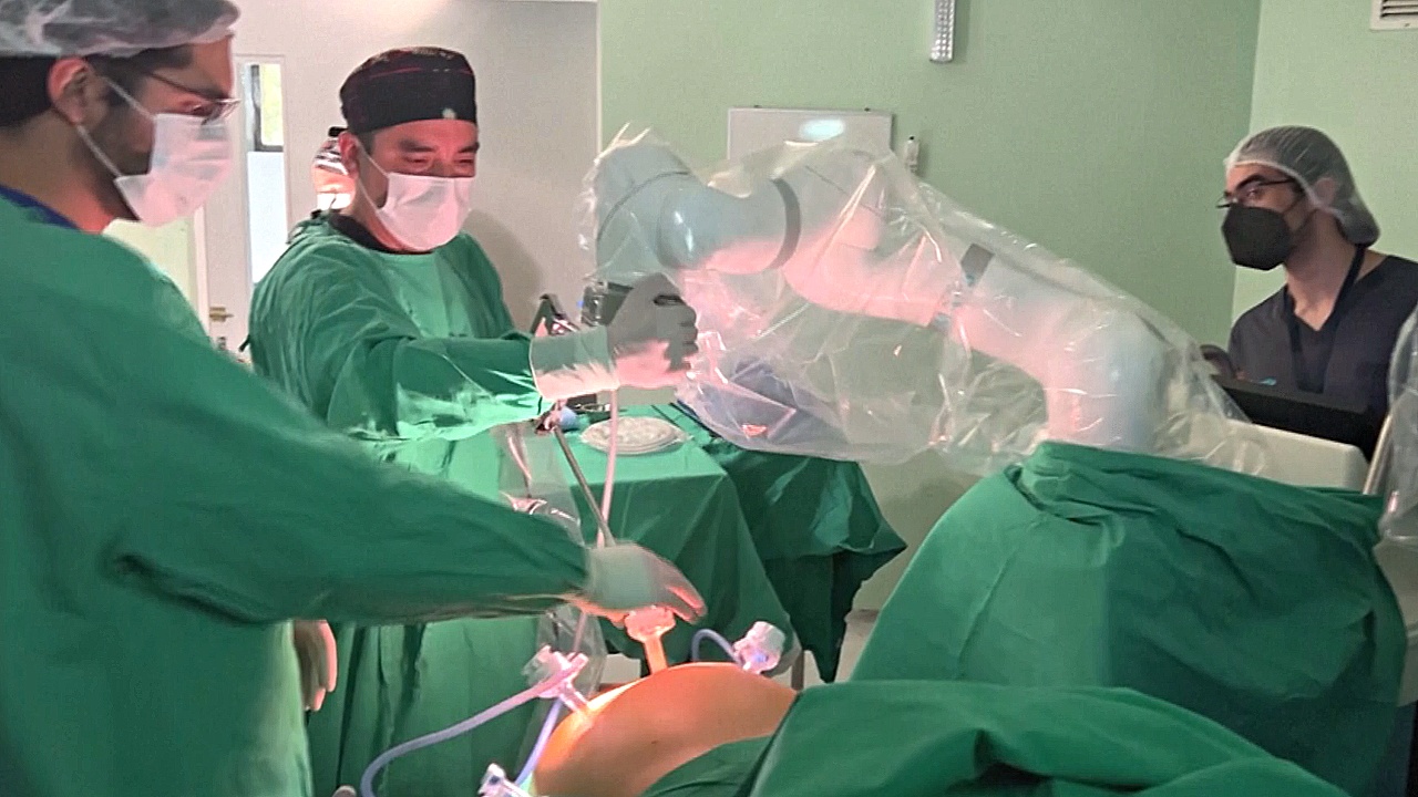 «Магнитная» хирургия: робот MARS провёл первую международную операцию