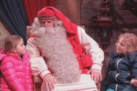 В Лапландии Санта-Клаус готовится к Рождеству и принимает гостей