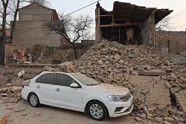 Землетрясение в Китае силой 6,2 балла: погибло не менее 111 человек