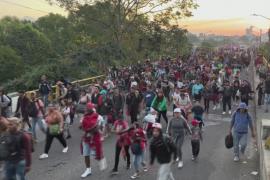 Новый караван из 6000 мигрантов идёт с юга Мексики к границе с США