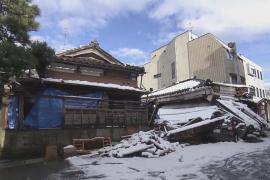 Жертв землетрясения в Японии уже более 200