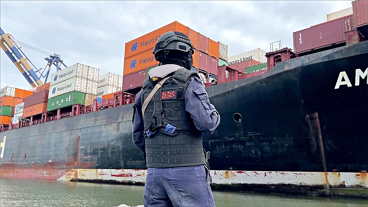 Эквадорские военные стали активно патрулировать водные пути в поисках наркотиков