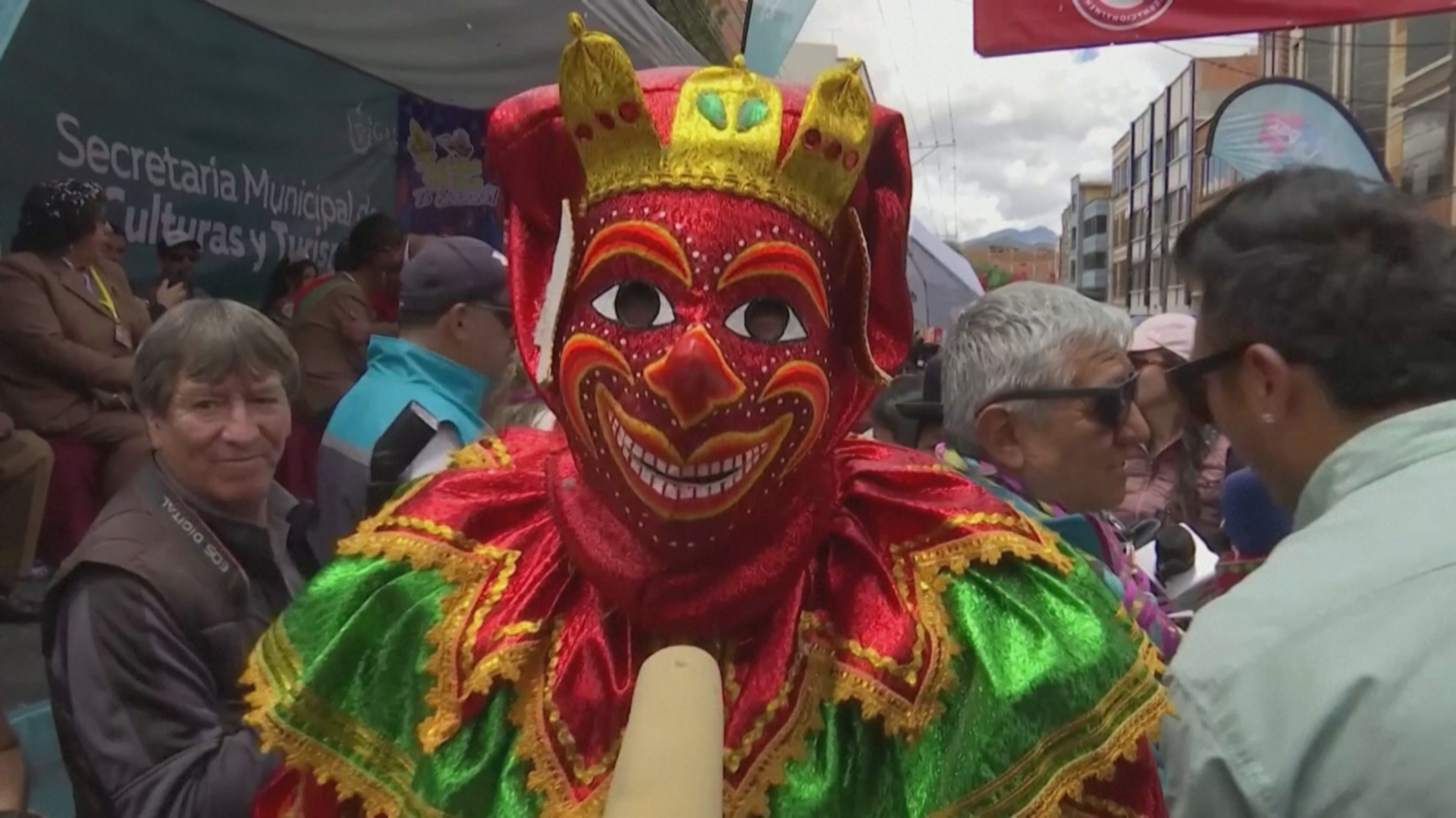 В Боливии «воскресили Пепино» и открыли карнавал