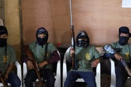 В Мексике 20 детей и подростков получили оружие и вступили в отряд самообороны