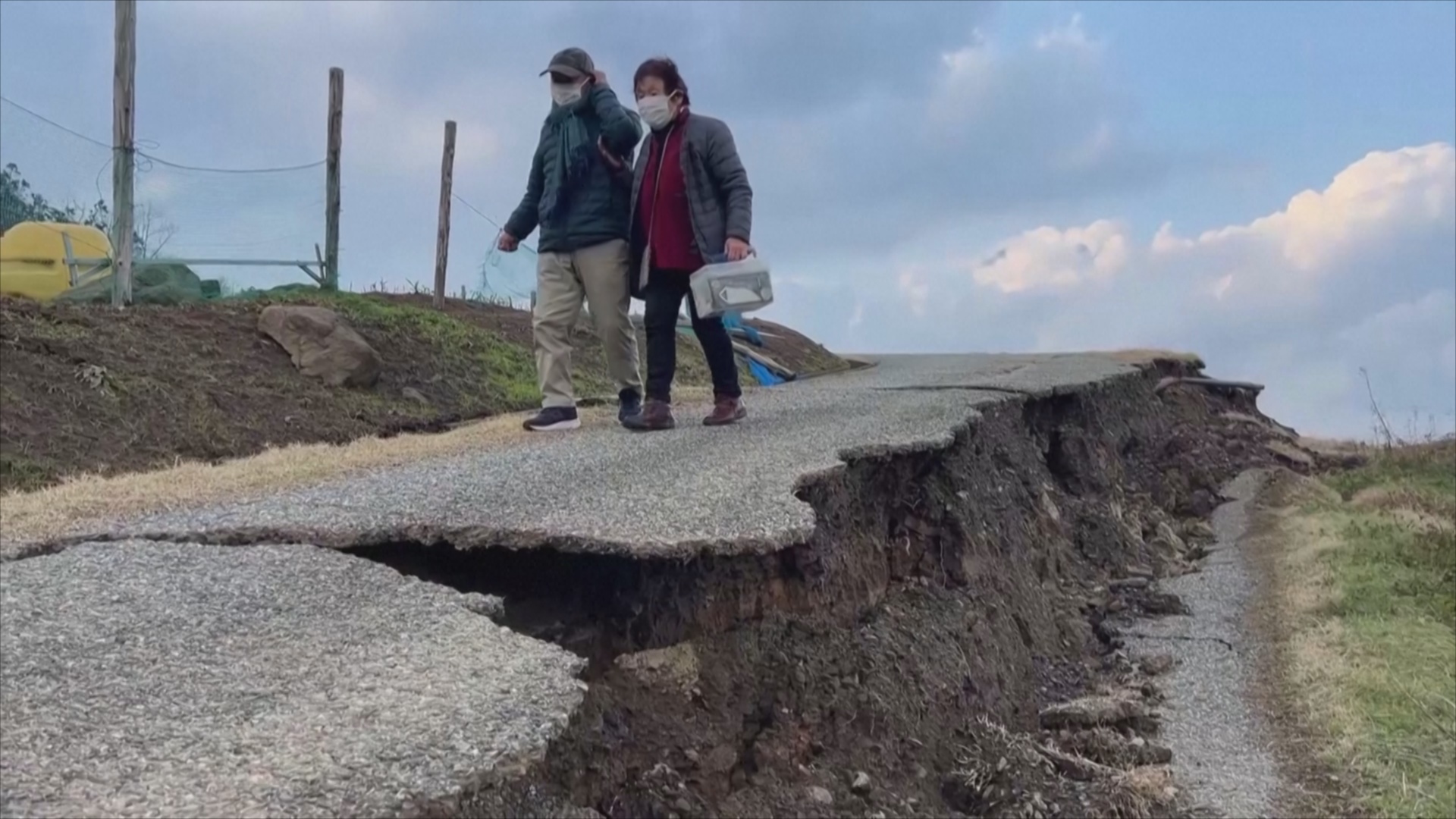 Япония: как живётся людям спустя месяц после землетрясения