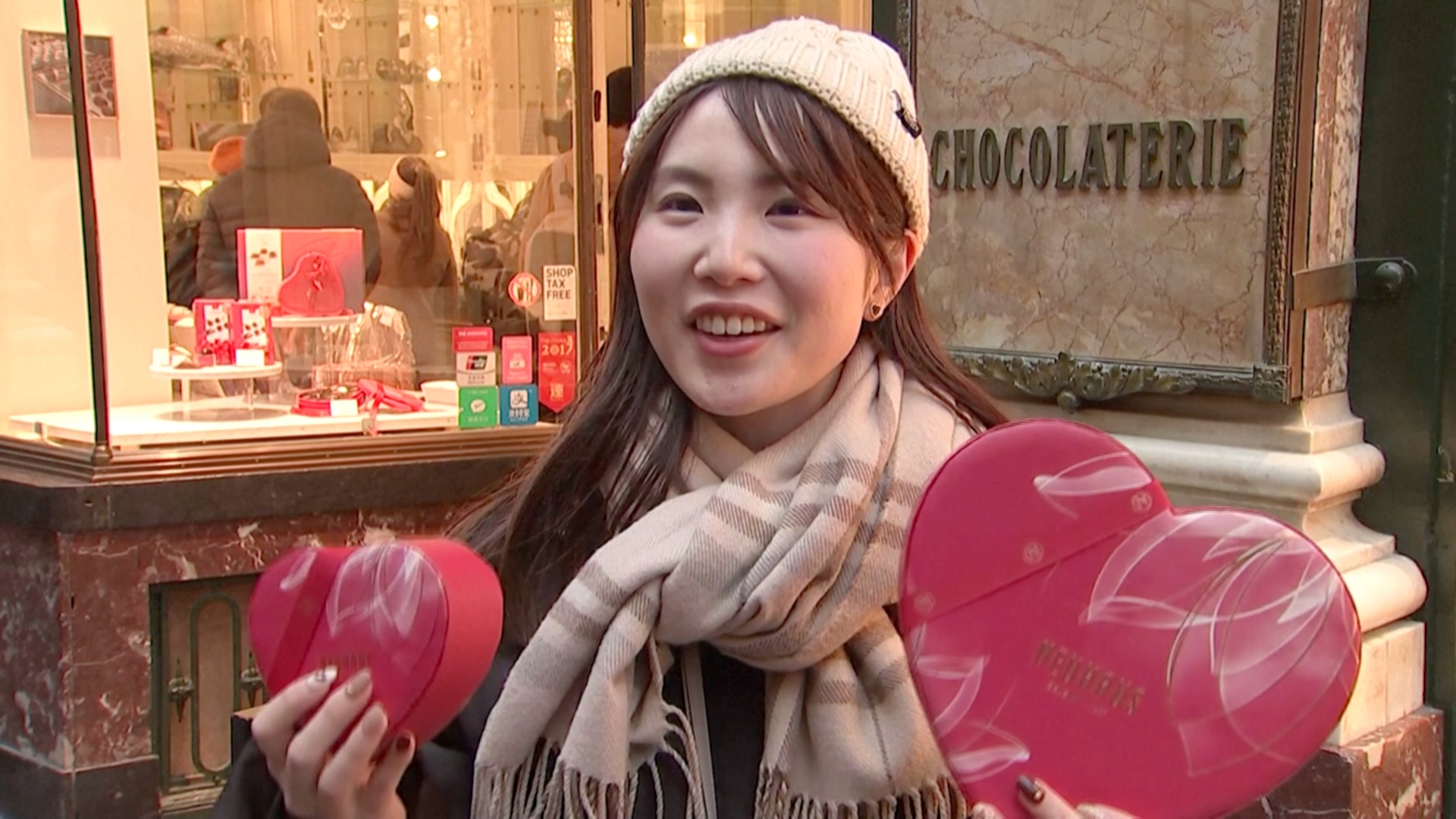 Конфеты в форме сердечек сметают с прилавков в Бельгии в День святого Валентина