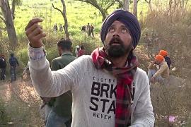 Протестующие индийские фермеры сбивают полицейские дроны воздушными змеями