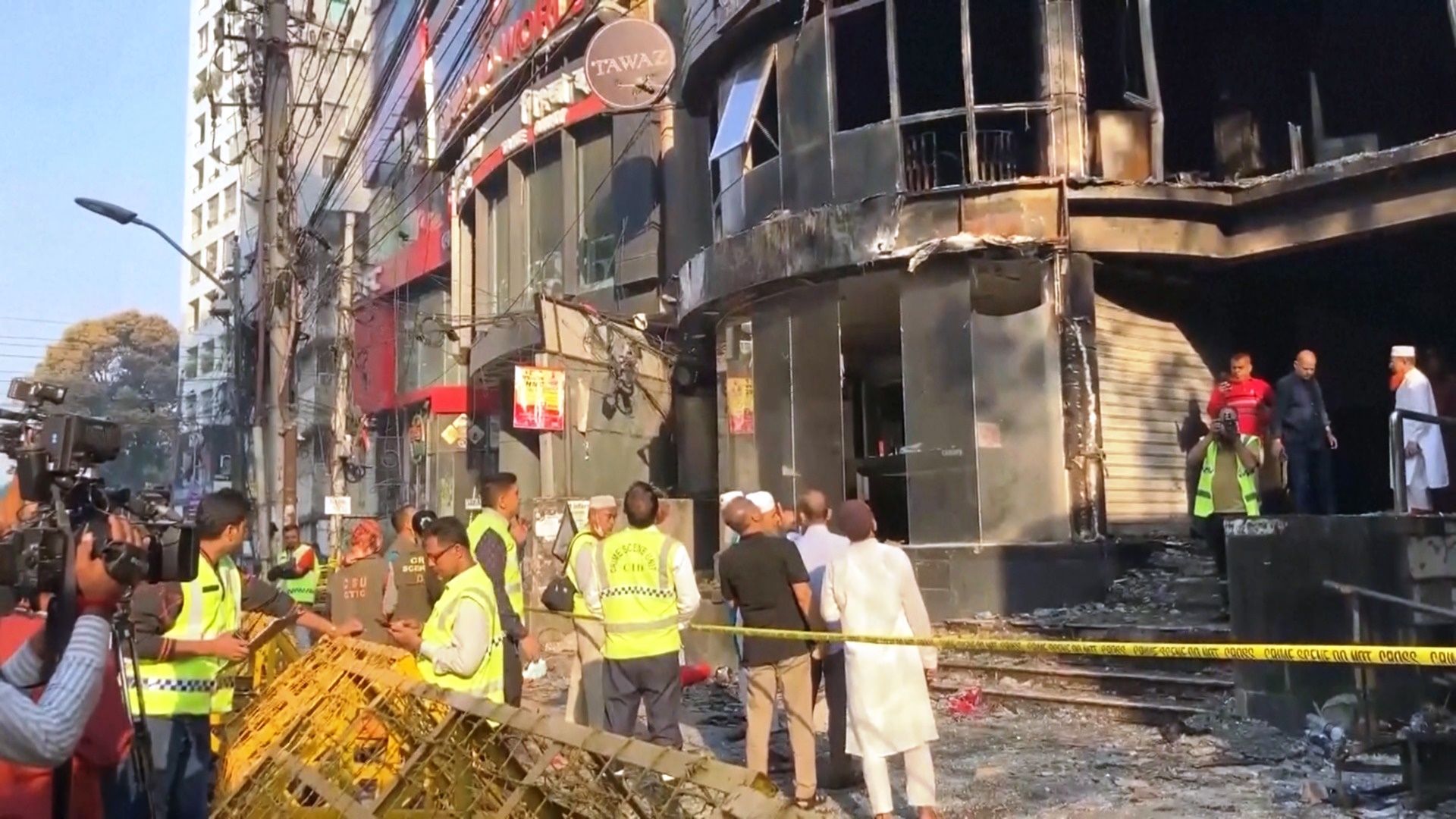 Пожар в ТЦ в Дакке: не менее 43 погибших