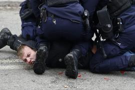 Польская полиция разгоняет фермеров слезоточивым газом и шумовыми гранатами
