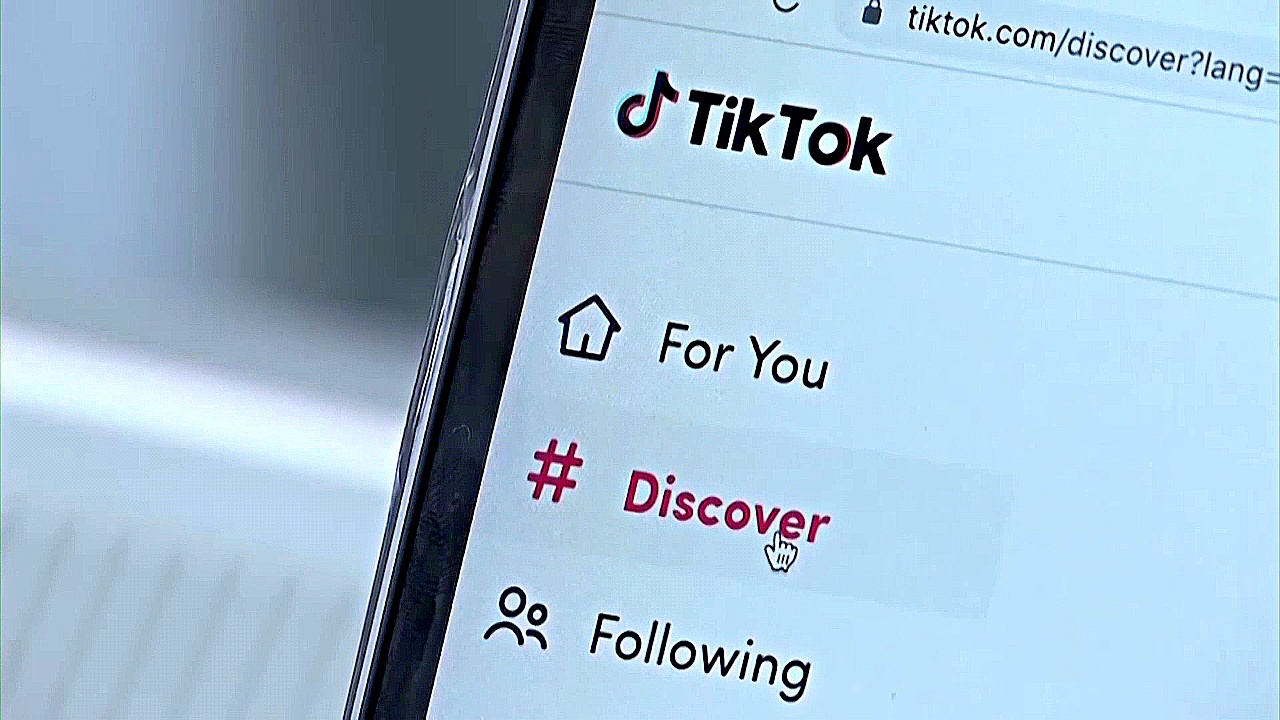 Конгресс США принял закон, который может запретить TikTok