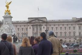 Туристы призывают оставить в покое принцессу Кейт после того, как её заметили в Виндзоре