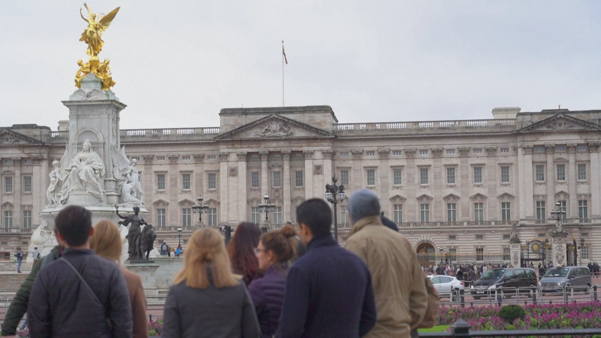 Туристы призывают оставить в покое принцессу Кейт после того, как её заметили в Виндзоре
