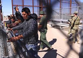 Верховный суд США разрешил Техасу арестовывать нелегальных мигрантов