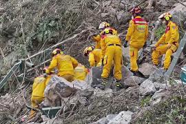 Тайванькие спасатели продолжают искать 18 пропавших без вести после землетрясения