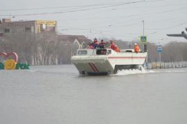 Затопленные дома и вынужденные переселенцы: наводнение в Оренбургской области