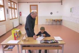 Боснийский мальчик – единственный ученик в своей школе