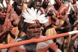 Англия вернула Австралии копья аборигенов, вывезенные Джеймсом Куком