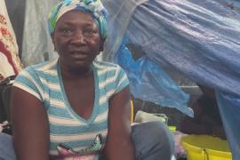 В Гаити переселенцы вынуждены жить в плохих условиях во временных убежищах