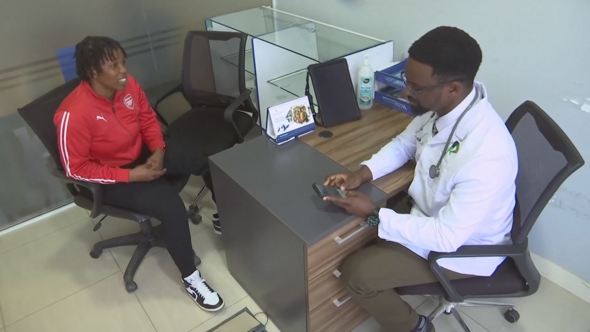 Пациенты в Кении продают свои медицинские данные в обмен на помощь врачей