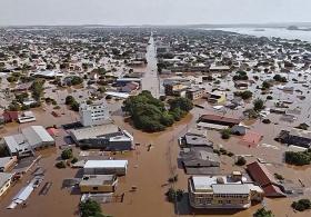 Более частые наводнения в Бразилии могут создать волну климатической миграции