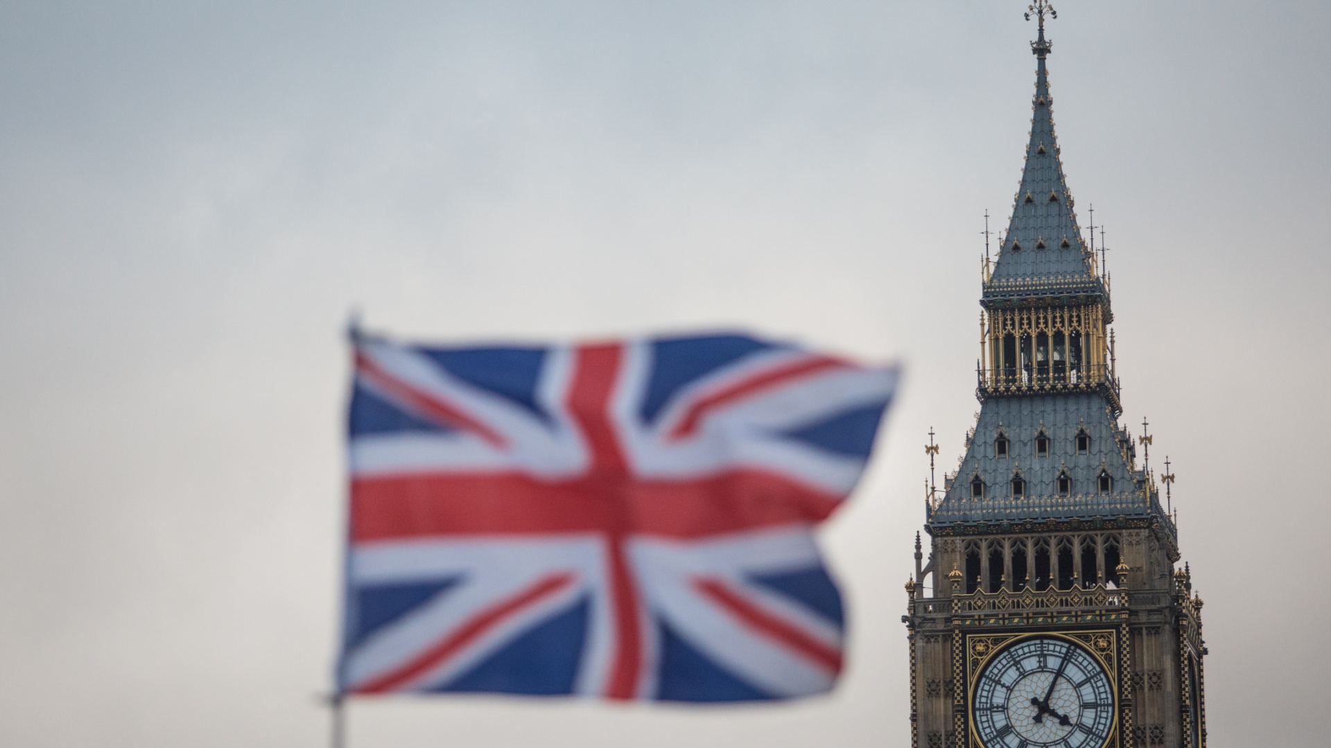 9-летнюю девочку ранили во время стрельбы в Лондоне 9-летнюю девочку ранили во время стрельбы в Лондоне