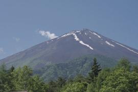 На горе Фудзи в Японии альпинистов ждут новые правила