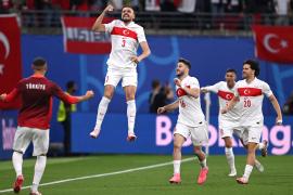 Германия окрасилась в красное: Турция вышла в четвертьфинал Евро-2024