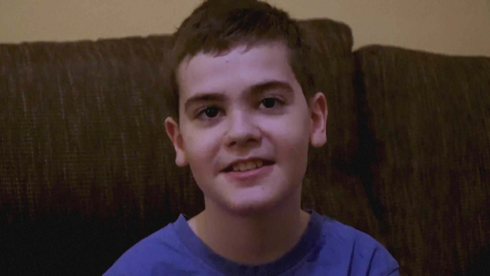 Испанский мальчик живёт, избегая солнца Испанский мальчик живёт, избегая солнца