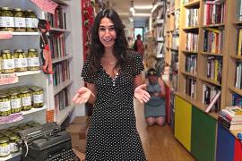 Принеси книгу – получи огурцы: необычный книжный магазин в Нью-Йорке