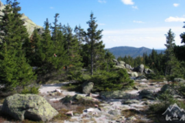 Комбинированные туры на Урале: как совместить сплавы, походы и скалолазание в одном путешествии