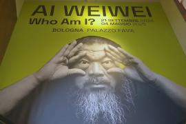 50 работ китайского художника-диссидента Ай Вэйвэя представили в Болонье
