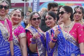 В Лондоне тысячи людей отметили индийский праздник Дивали